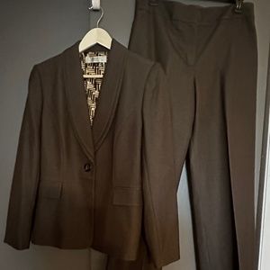 Tahari pant suit